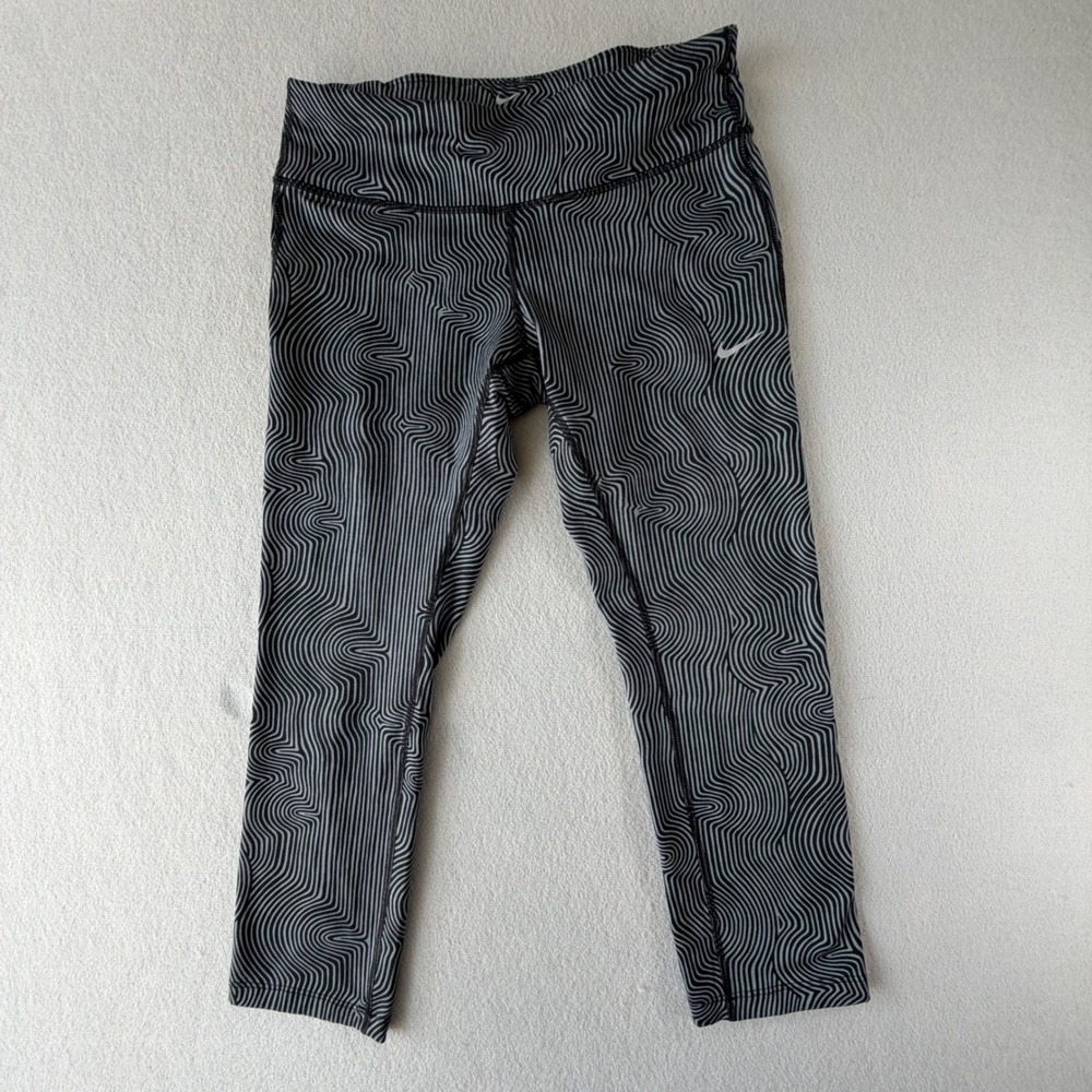 Nike Dri-FIT Leggings Womens M Black Gray Cropped‎ Yoga Running Athletic Tights